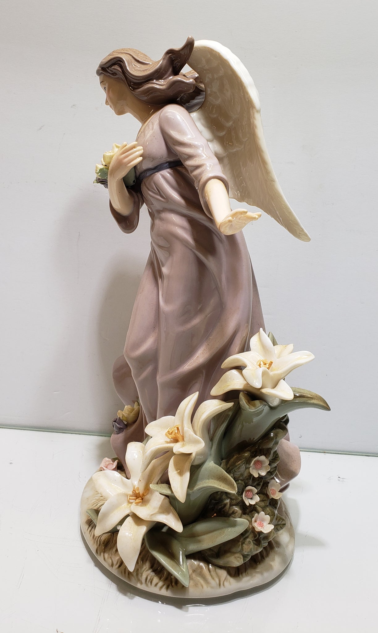 Contemporary Metallic Angel Set: Christmas Angel Figurine