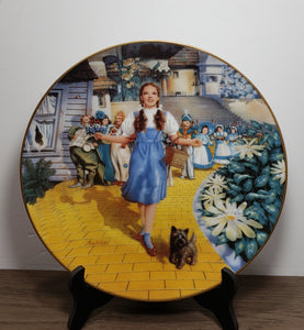 1991 The Wizard of Oz Plate "Follow the Yellow Brick Road"