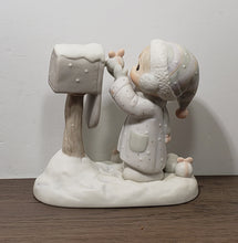 Load image into Gallery viewer, Jonathan &amp; David Precious Moments “I&#39;m Sending You A White Christmas&quot; Figurine
