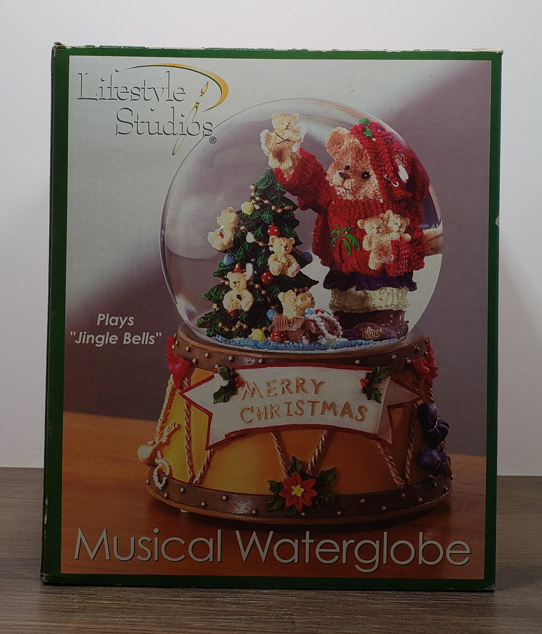 Lifestyle Studios Holiday Collection Musical Waterglobe Plays Silent Night