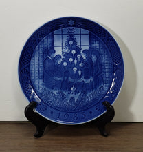 Load image into Gallery viewer, Royal Copenhagen 1983 Christmas Plate, Glade Jul &quot;Merry Christmas&quot;
