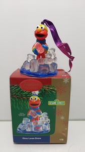 Sesame Street - Elmo Loves Snow 2004 Carlton Cards Christmas Ornament