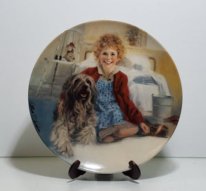 Vintage Edwin Knowles 1st Issue Annie and Sandy Collector's Plate