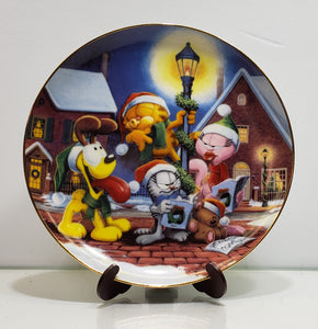 "Sound of Christmas" Garfield’s Christmas Plate with Stand