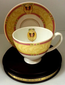 2005 AVON MRS P. F. E. ALBEE HONOR SOCIETY CUP AND SAUCER - Masolut Superstore
